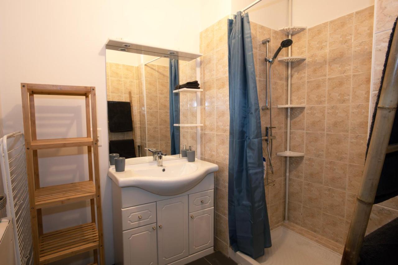Confortable T2 Avec Parking Prive Au Centre De Brive Ngoại thất bức ảnh